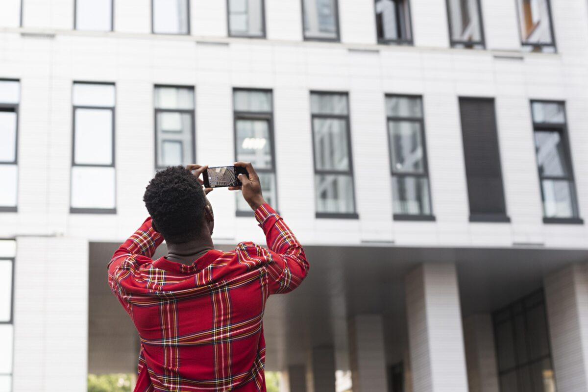 Investir dans l’Immobilier Locatif à Court Terme : Opportunités et Défis